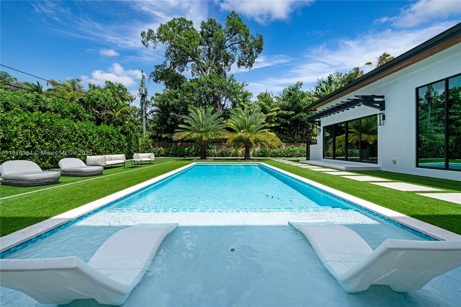 12820 SW 80th Ave Pinecrest, FL 33156