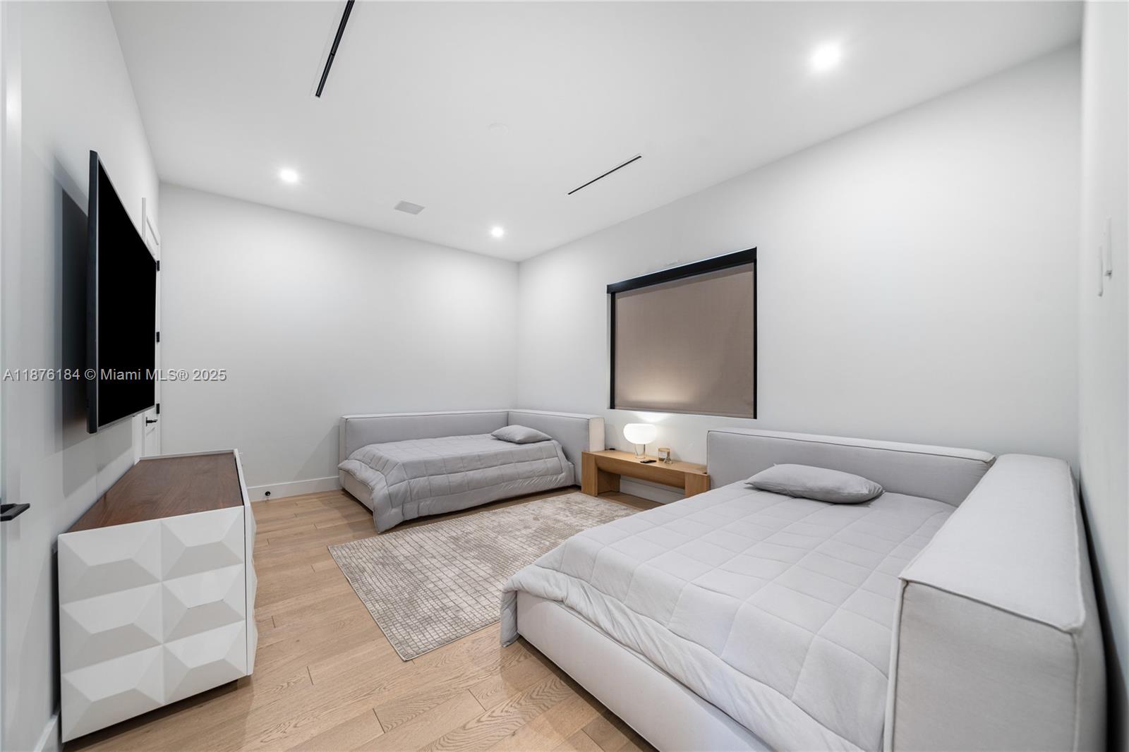 12820 SW 80th Ave Pinecrest, FL 33156