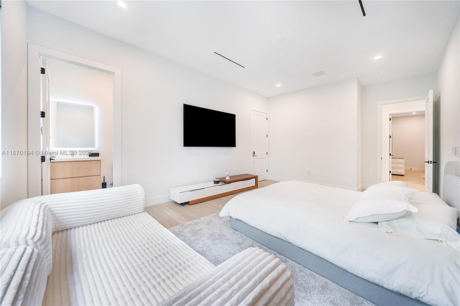 12820 SW 80th Ave Pinecrest, FL 33156