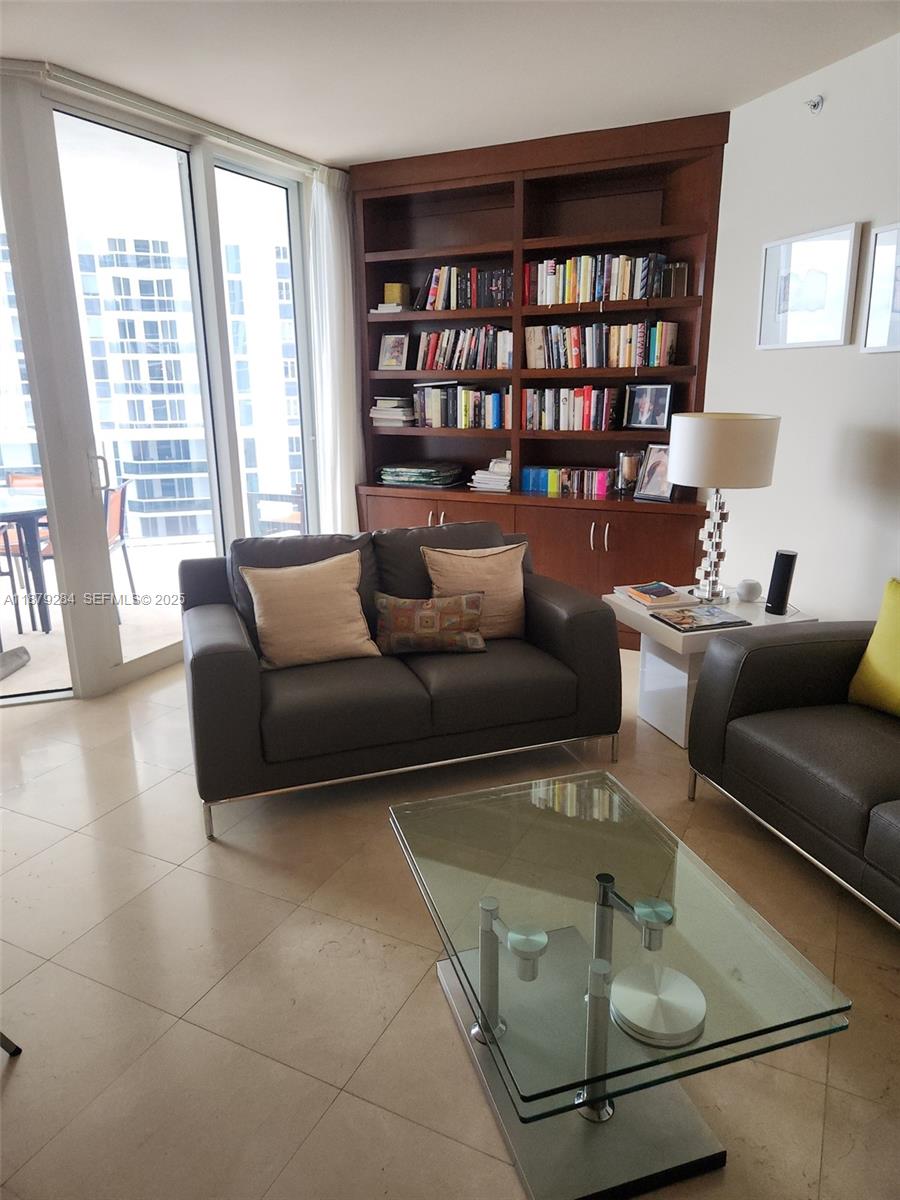 image Blue Diamond13