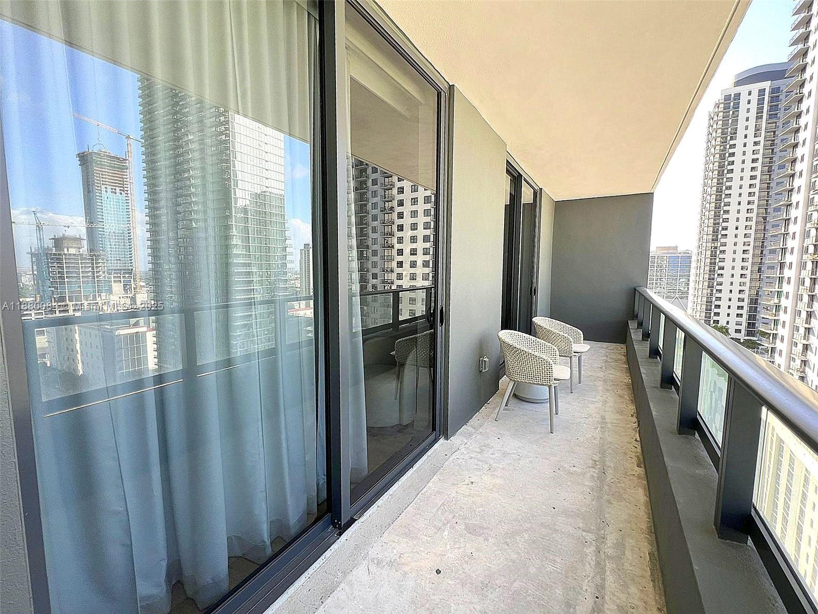 image Naiive/gale Residences3