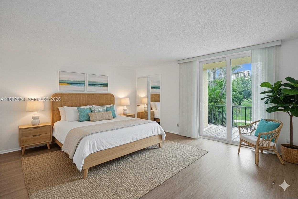 2220 NE 11th St Hallandale Beach, FL 33009