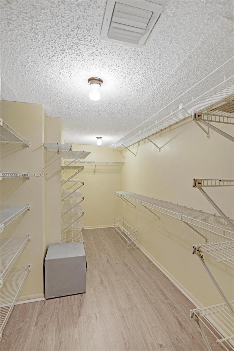 2220 NE 11th St Hallandale Beach, FL 33009