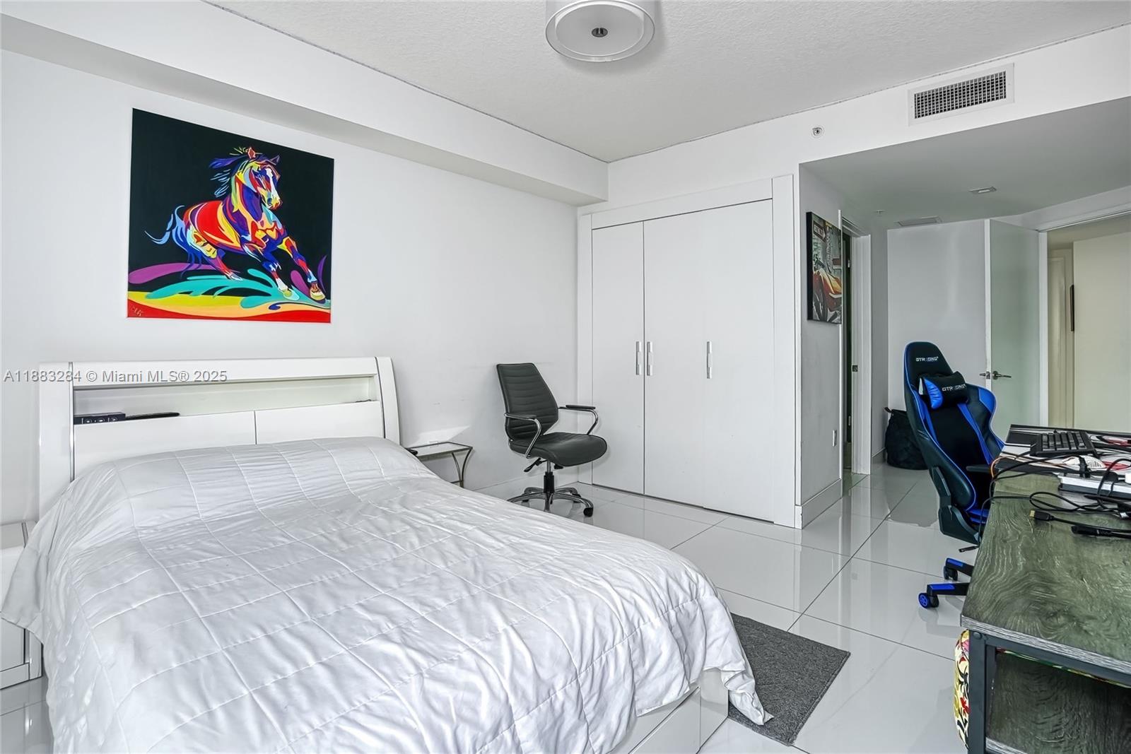 image Parque Towers Condo23