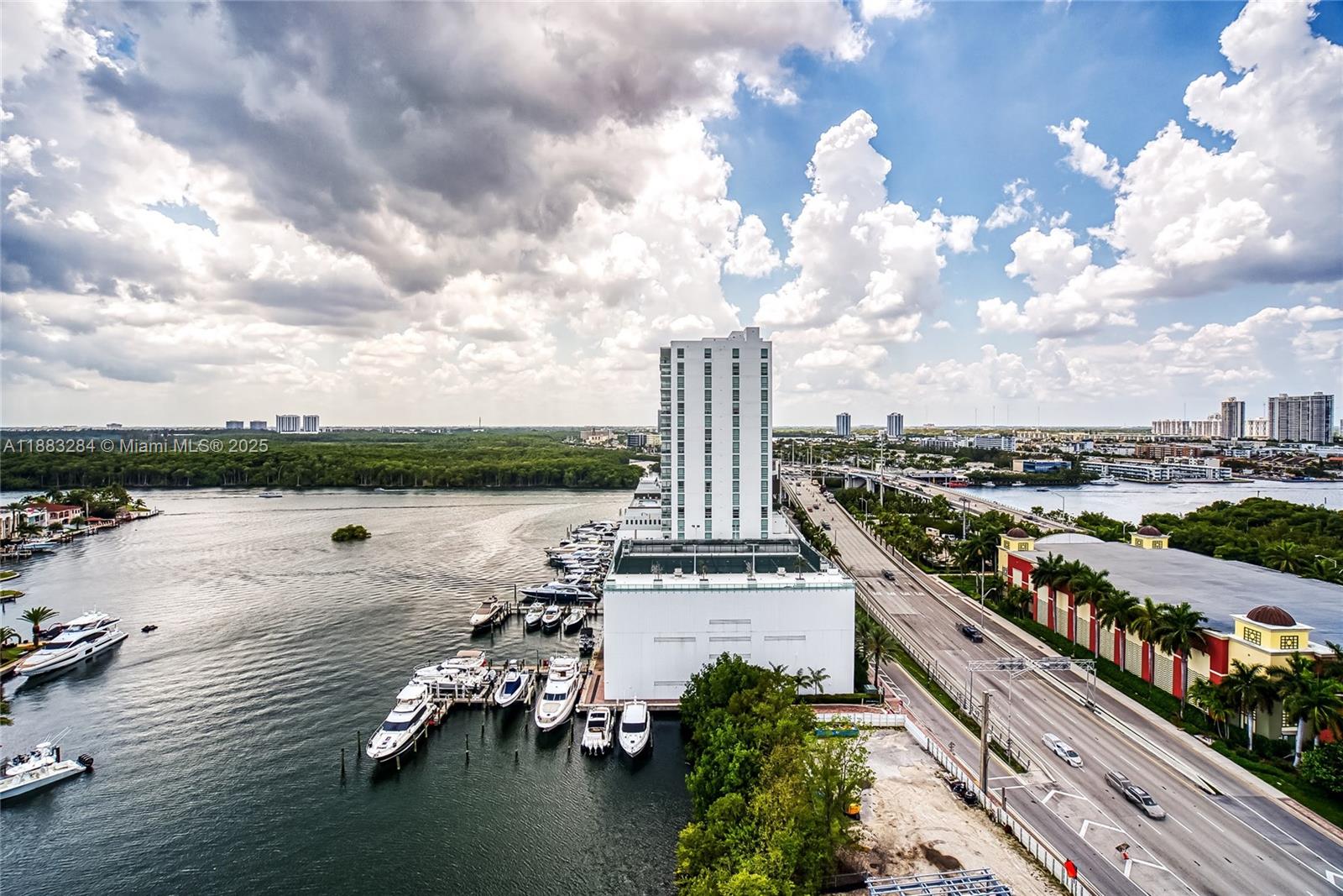 image Parque Towers Condo34
