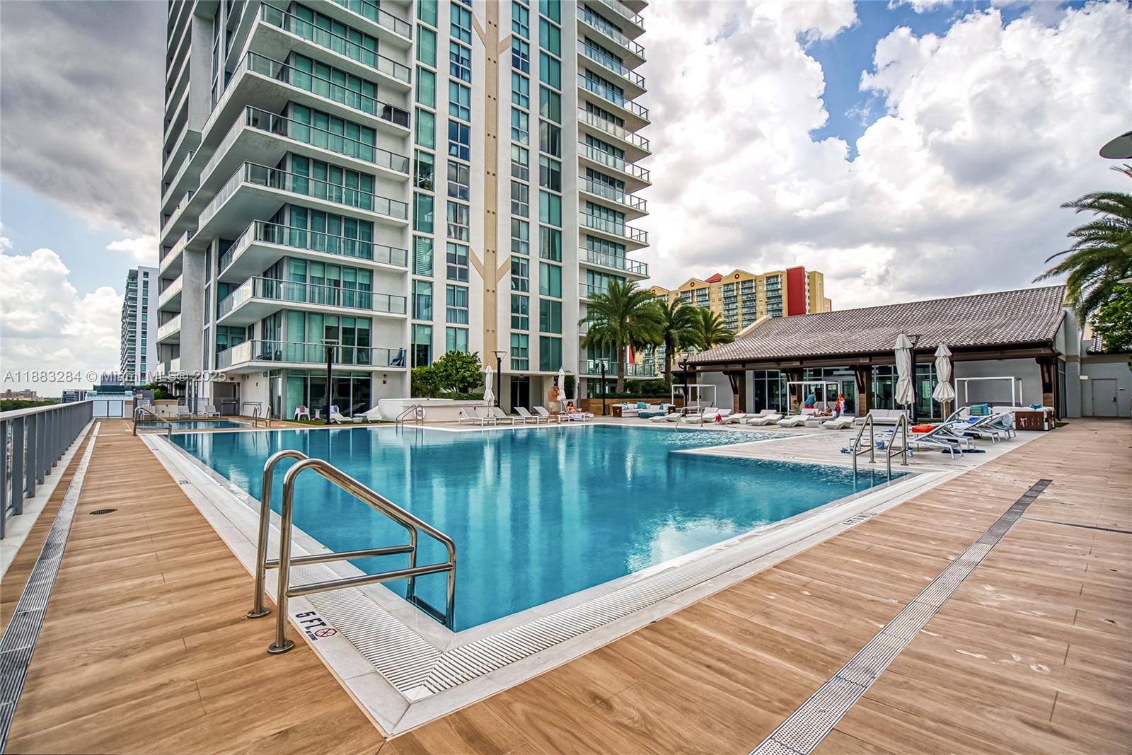 image Parque Towers Condo48
