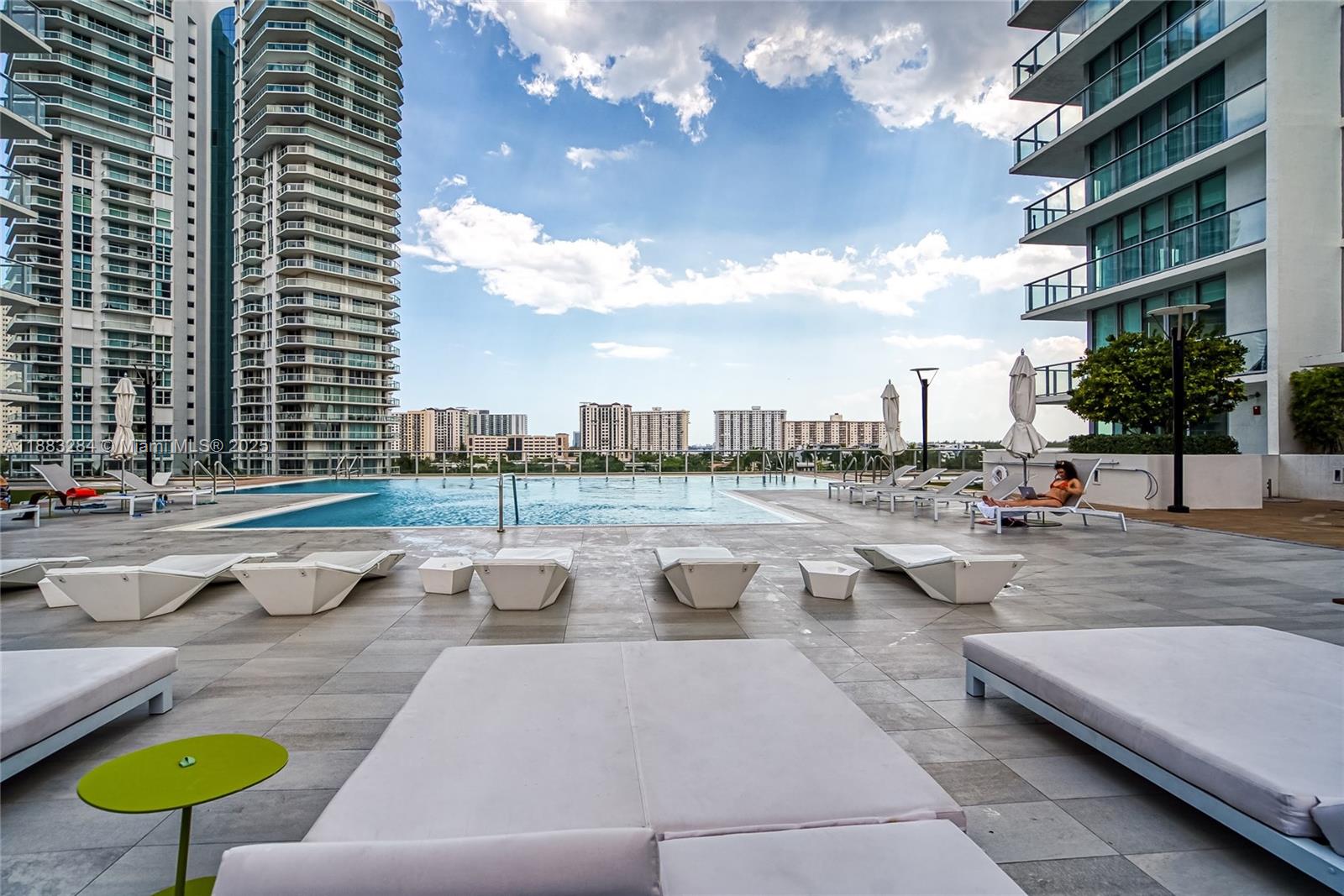 image Parque Towers Condo50