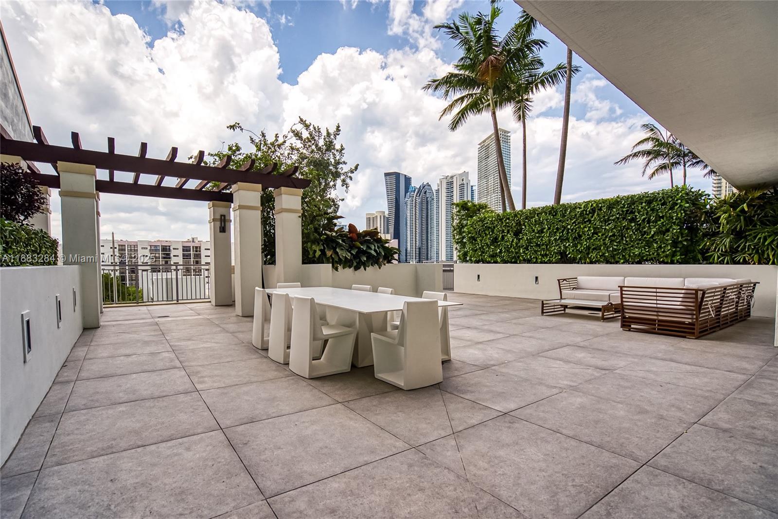 image Parque Towers Condo53