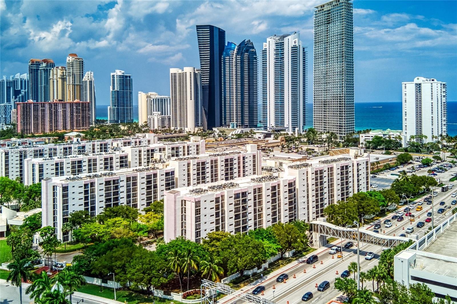 image Parque Towers Condo57