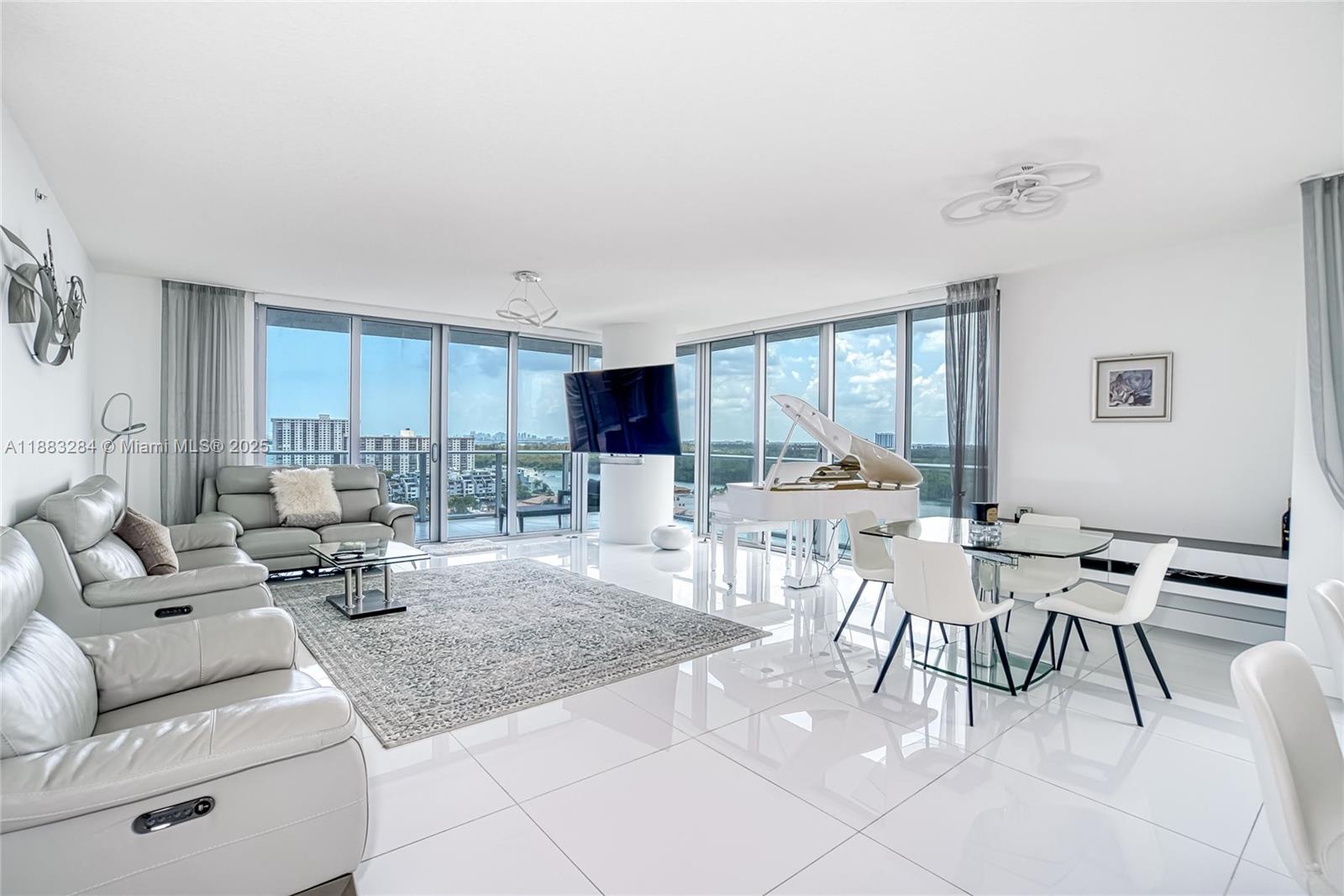 image Parque Towers Condo58