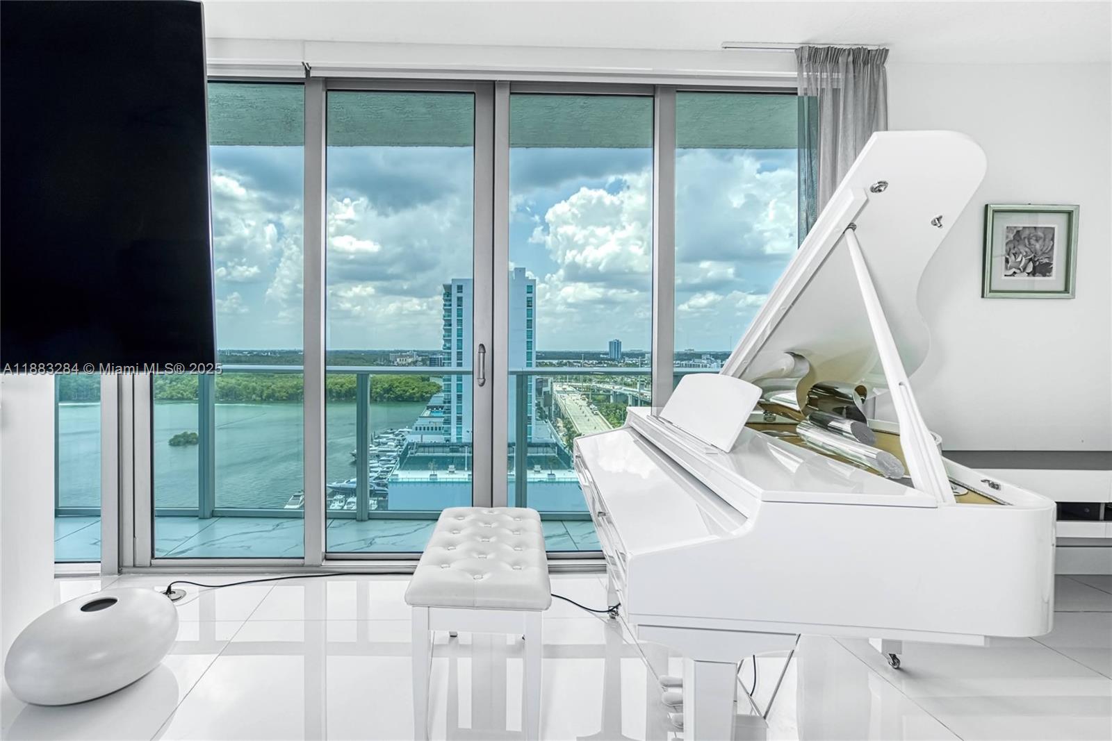 image Parque Towers Condo5