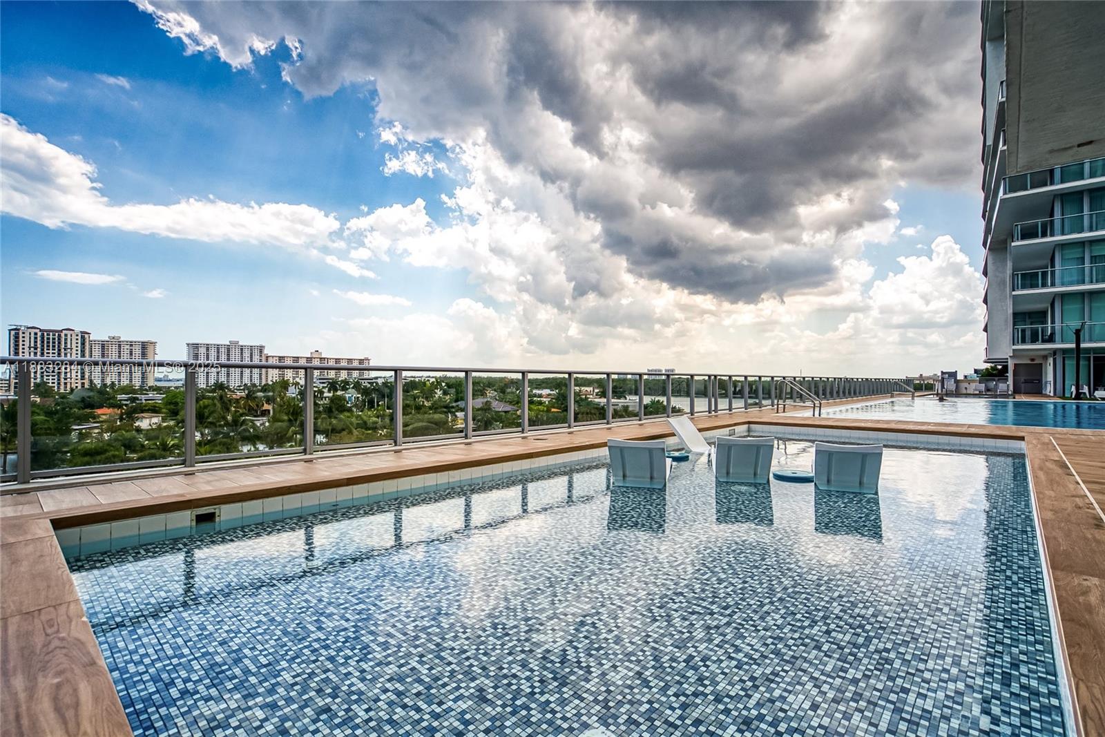 image Parque Towers Condo68