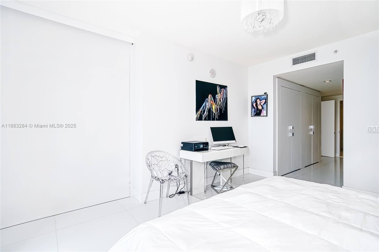 image Parque Towers Condo77