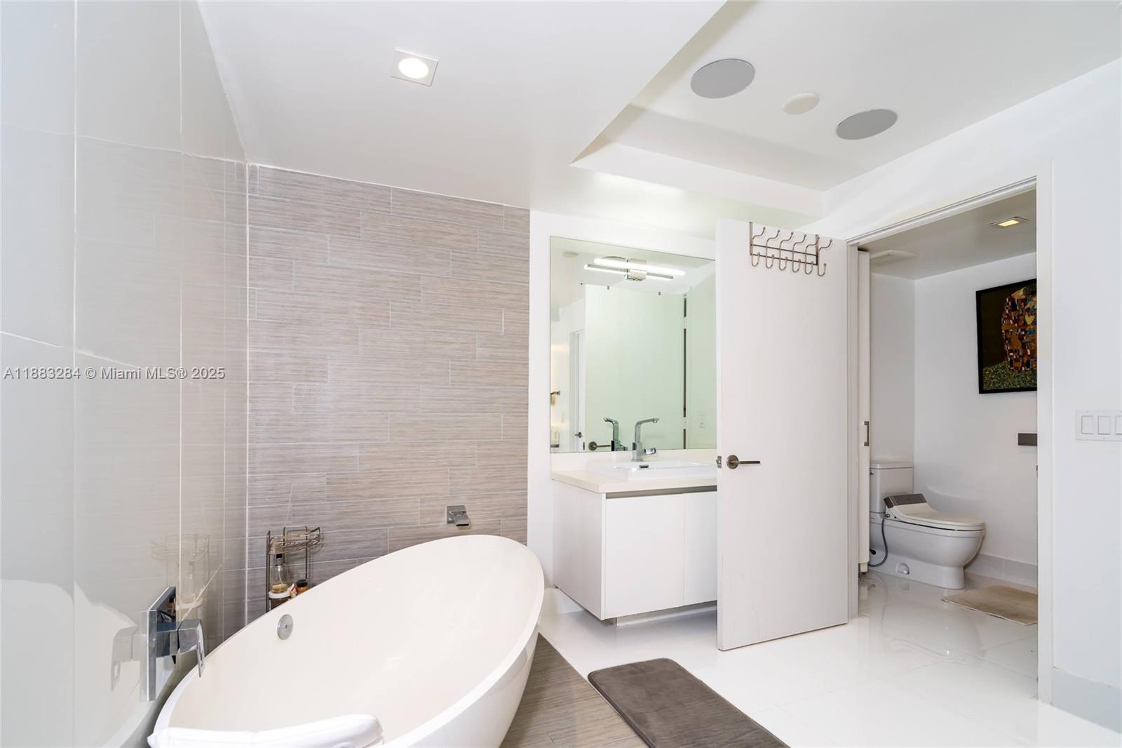 image Parque Towers Condo79