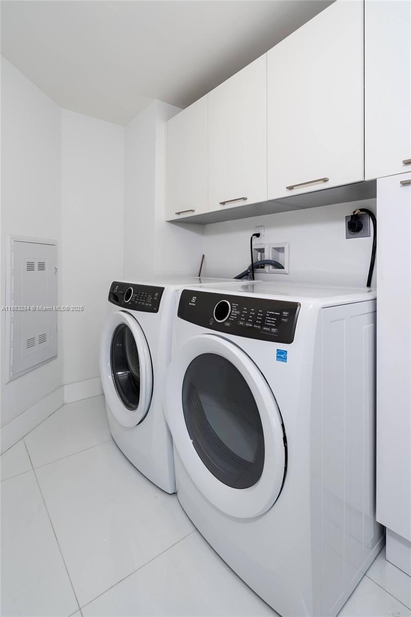 image Parque Towers Condo85