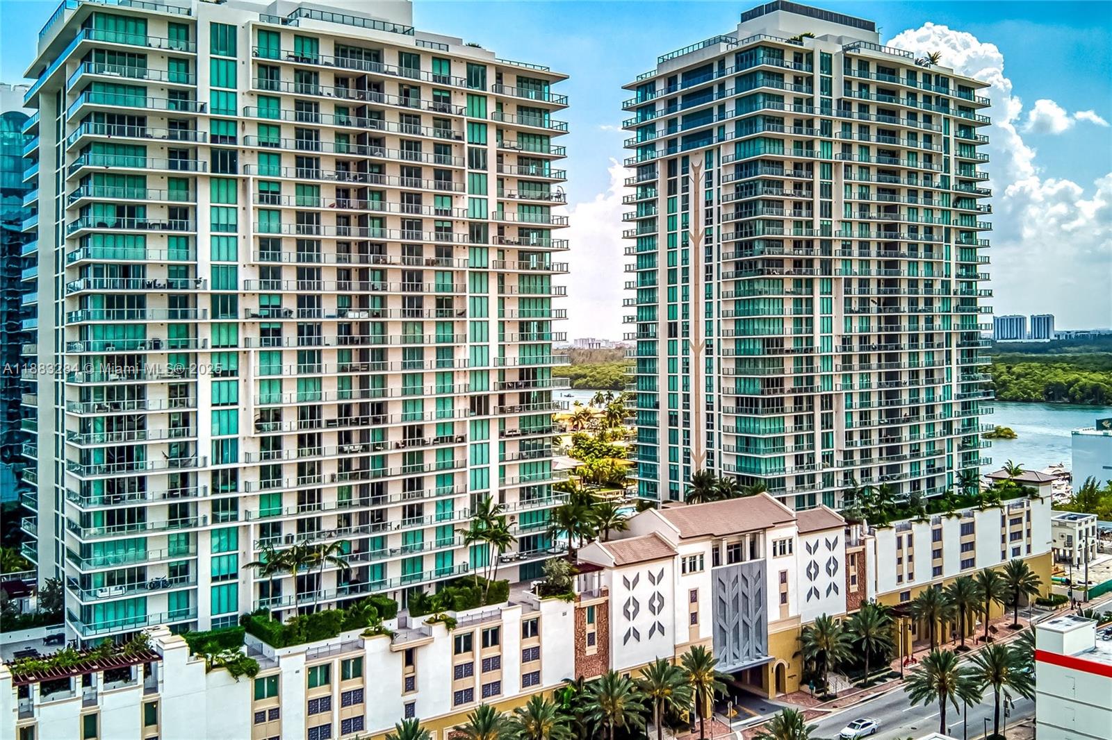 image Parque Towers Condo88
