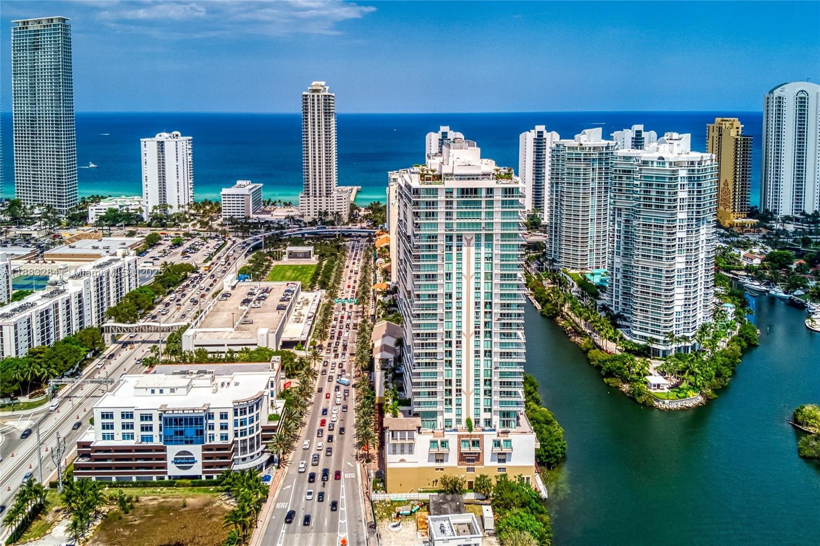 image Parque Towers Condo91