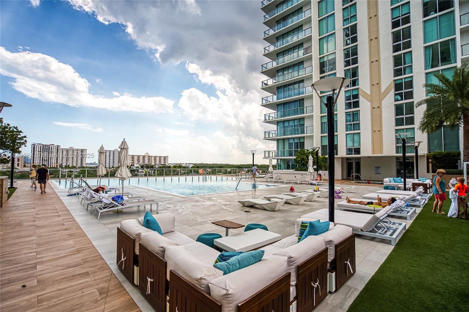 image Parque Towers Condo93