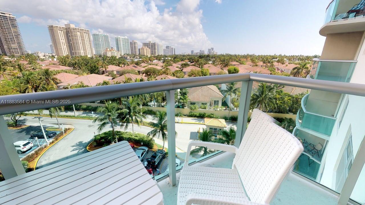 19370 Collins Ave #620