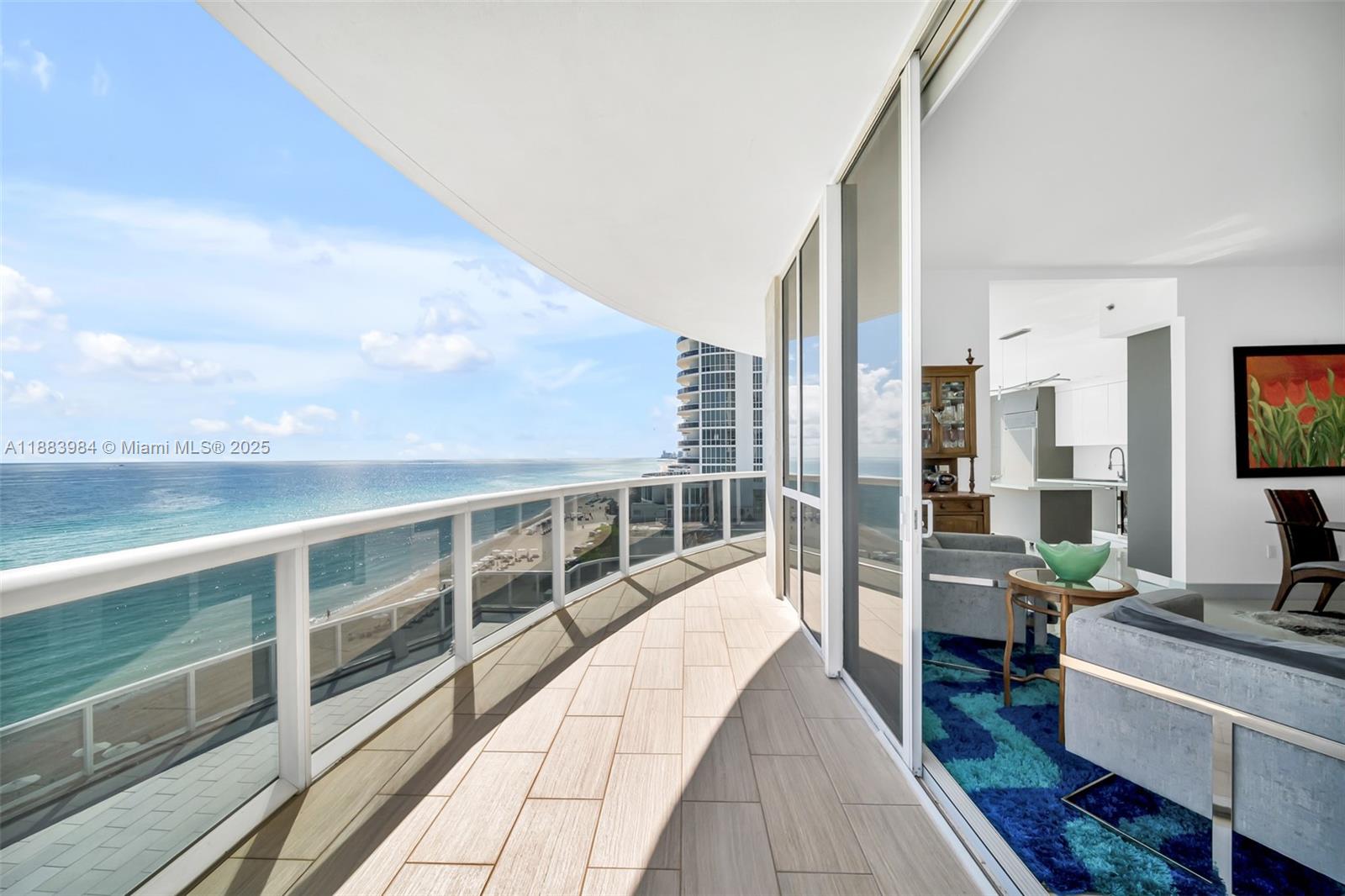 image Trump Towers I Condo3