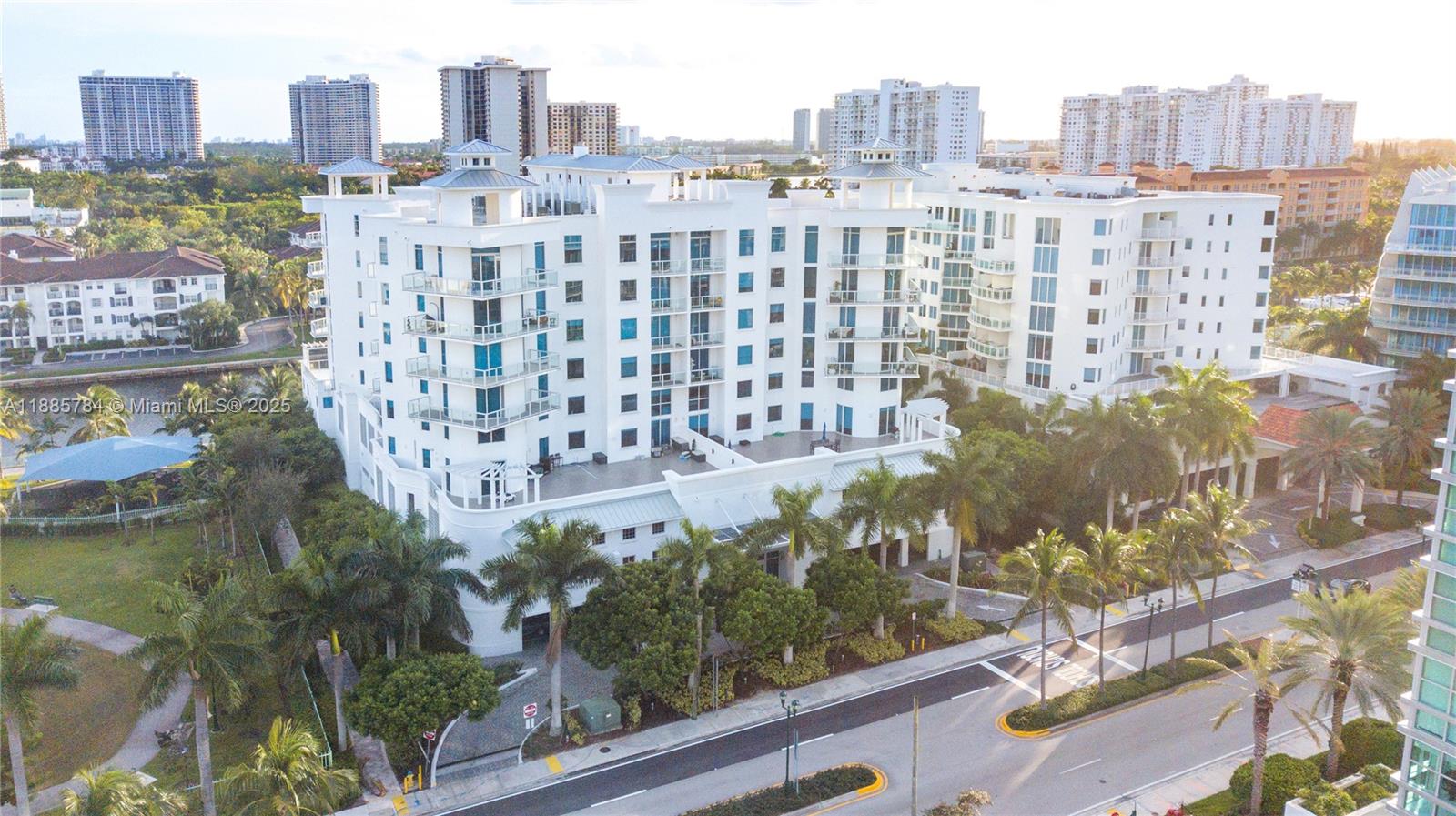 image 3030 Aventura32