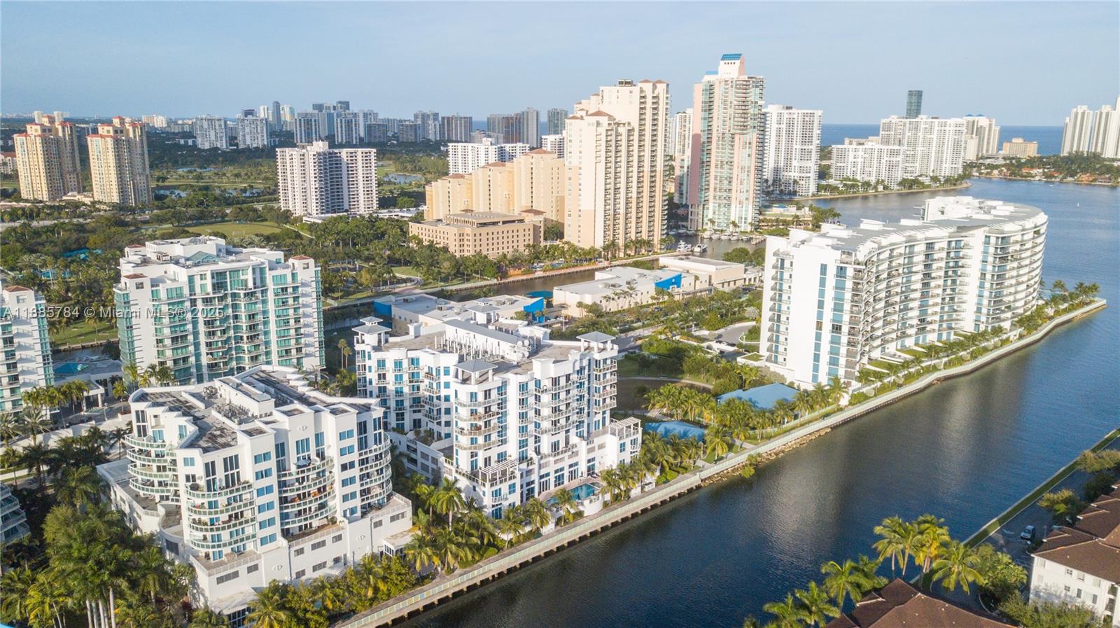 image 3030 Aventura33