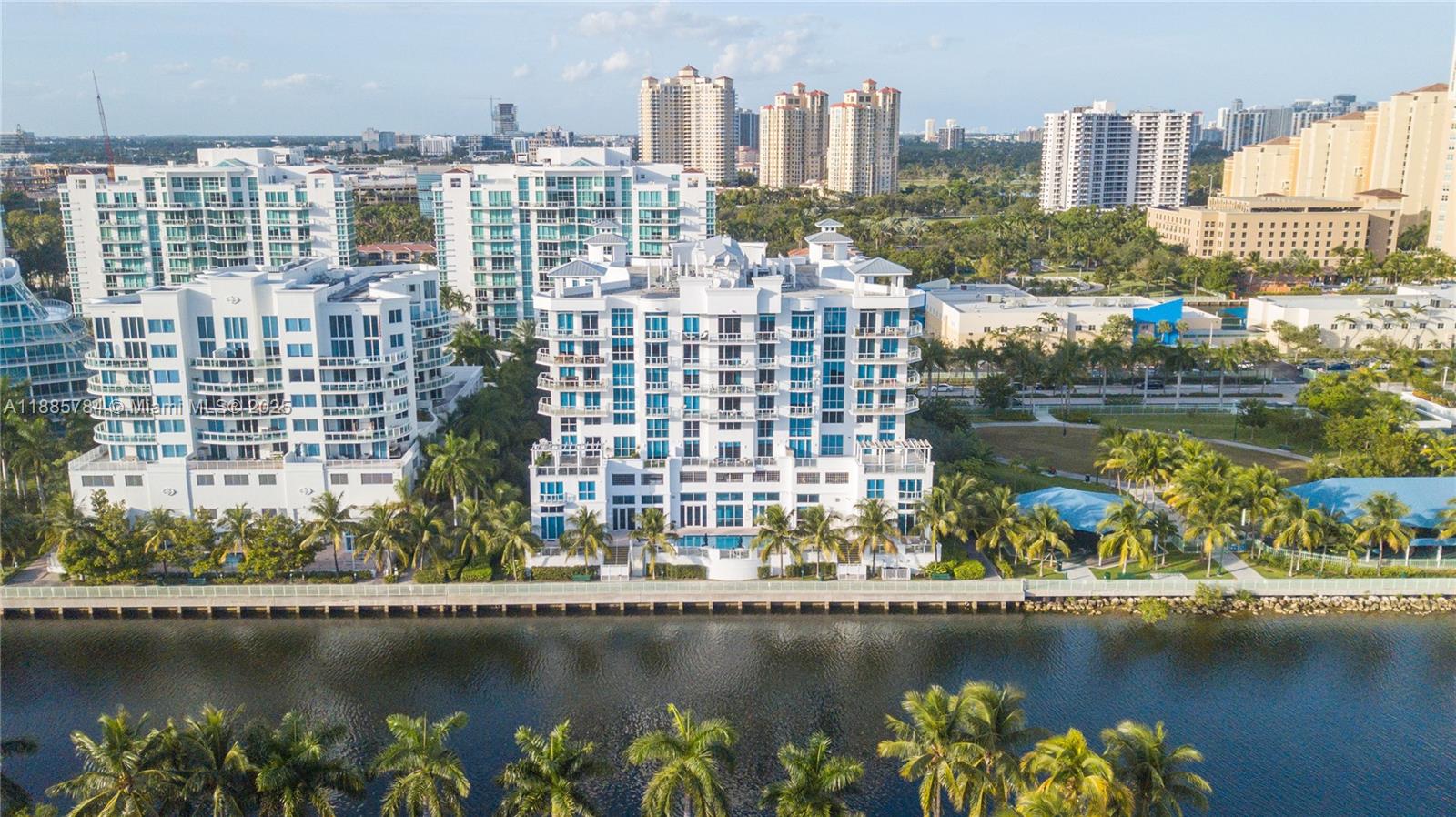 image 3030 Aventura34