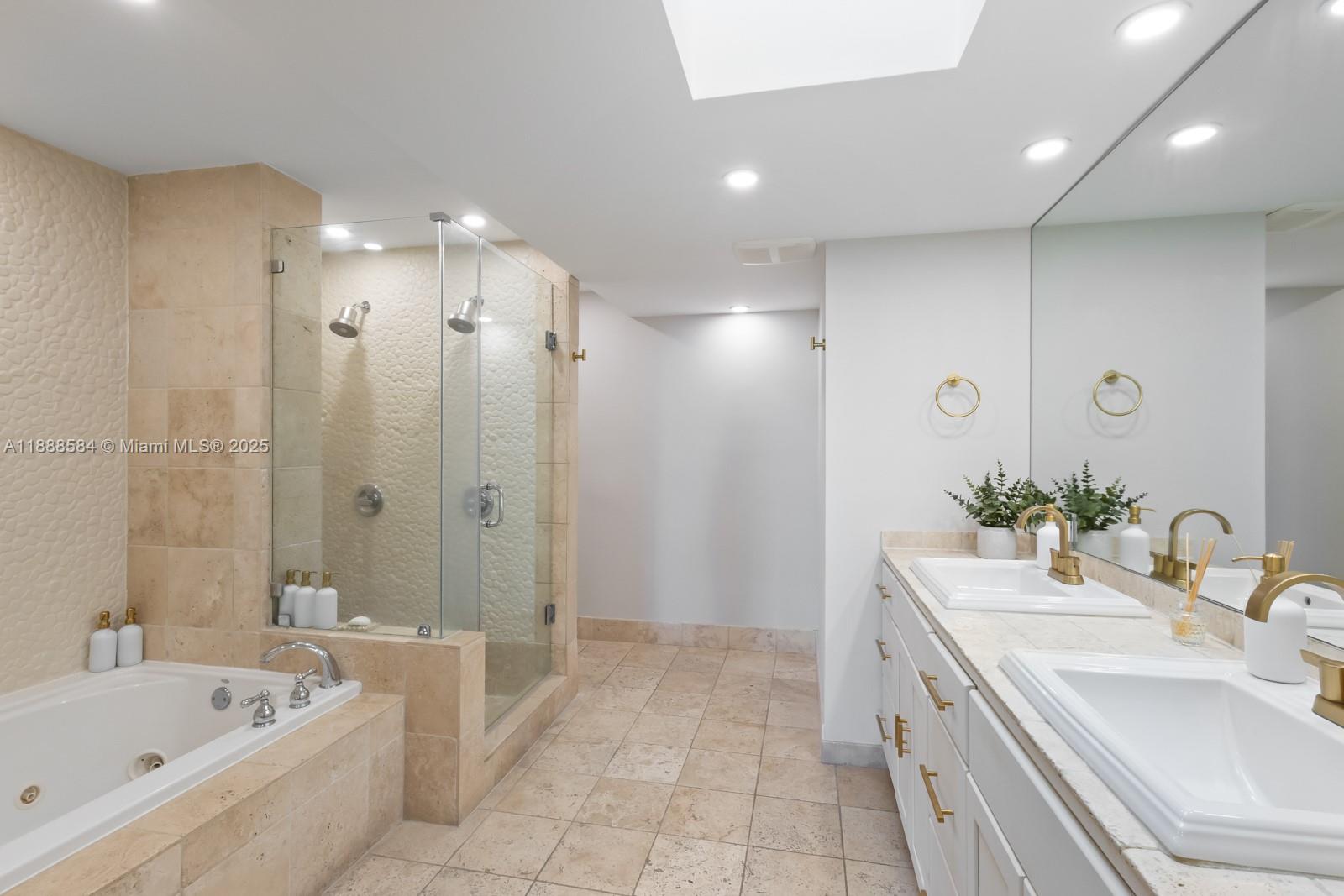 141 Crandon Blvd #446 Key Biscayne, FL 33149 141 Crandon Blvd #446 Key Biscayne, FL 33149