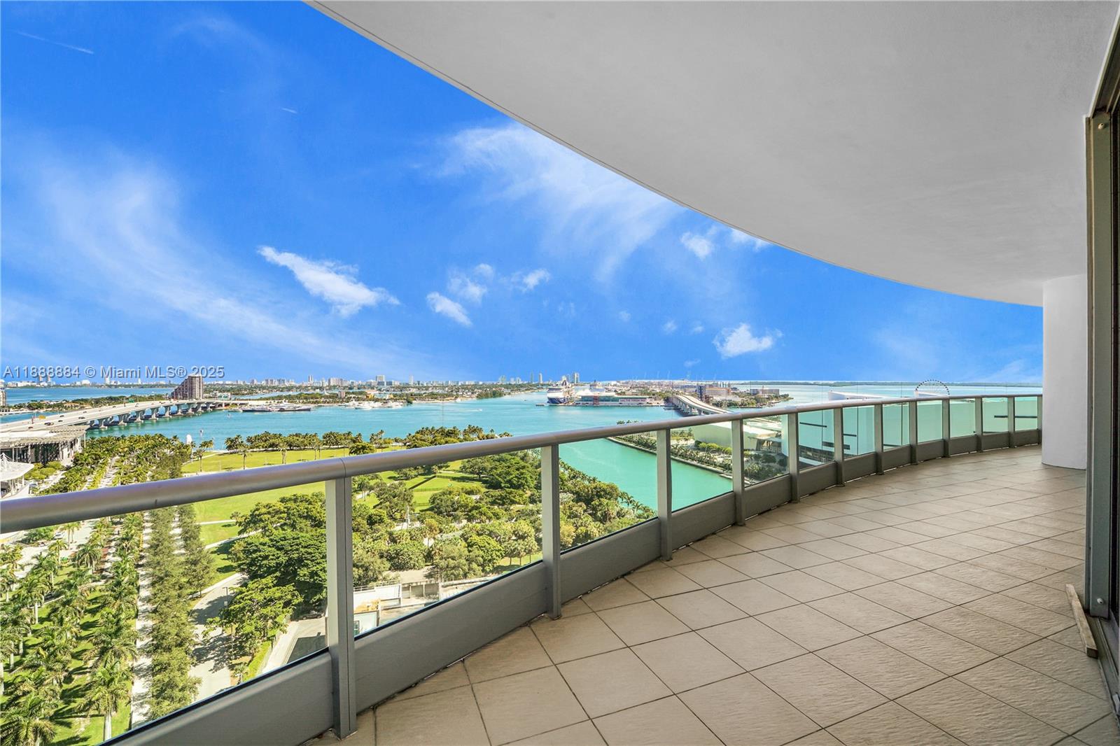 900 Biscayne Blvd #2106