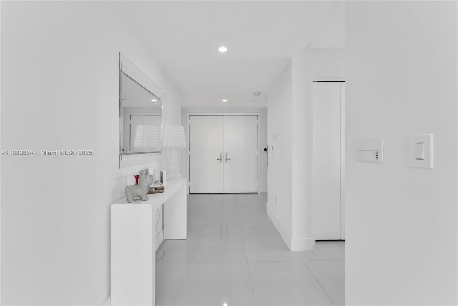 image Jade Residences At Bricek17