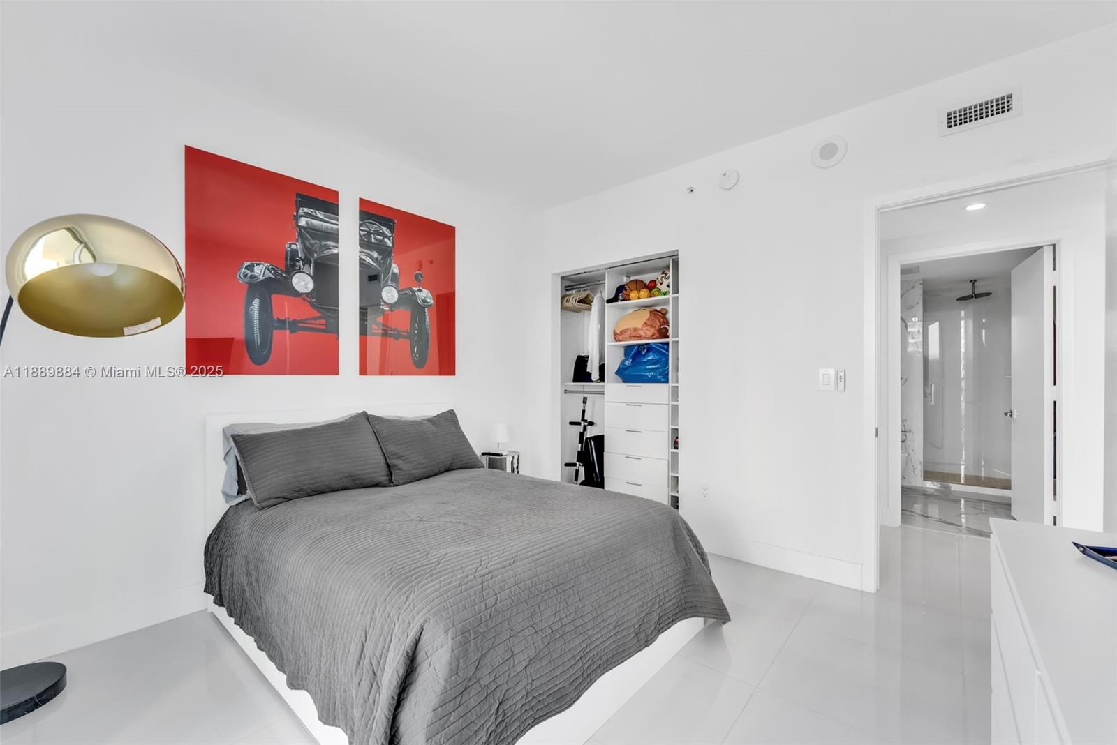 image Jade Residences At Bricek24