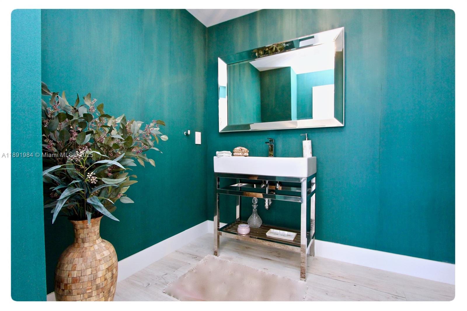 3500 Island Blvd #DPH01 Aventura, FL 33160