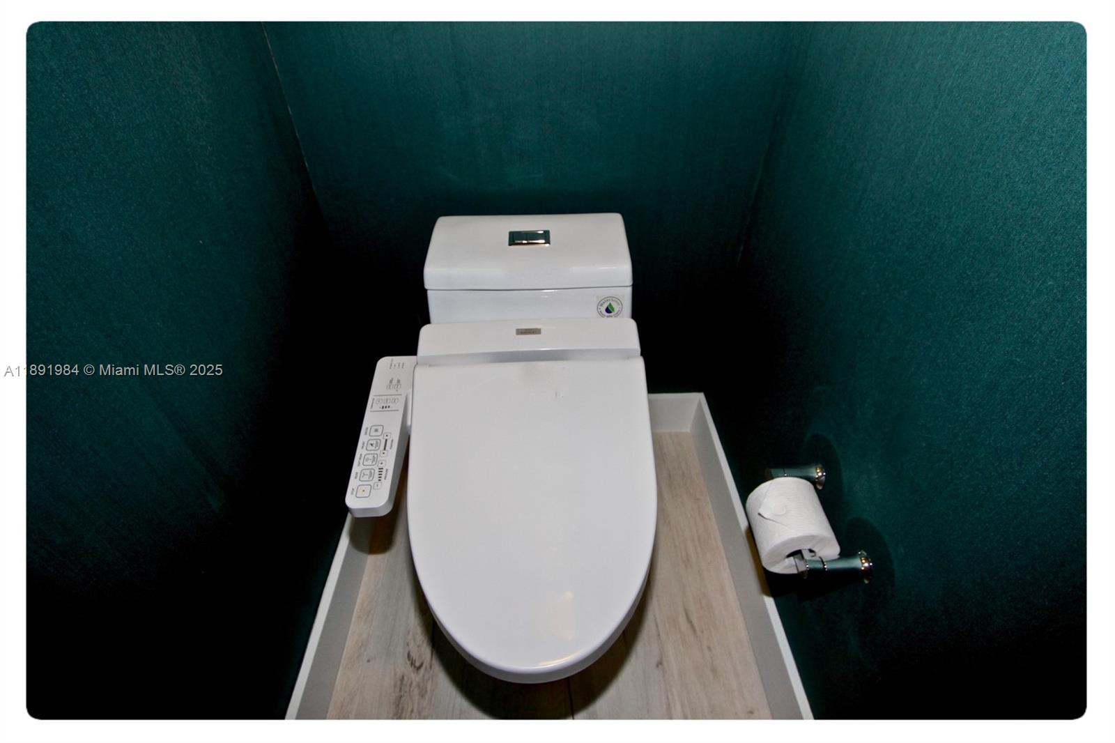 3500 Island Blvd #DPH01 Aventura, FL 33160