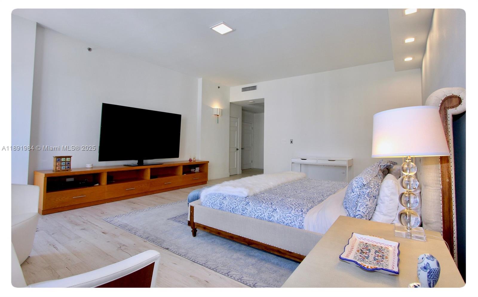 3500 Island Blvd #DPH01 Aventura, FL 33160