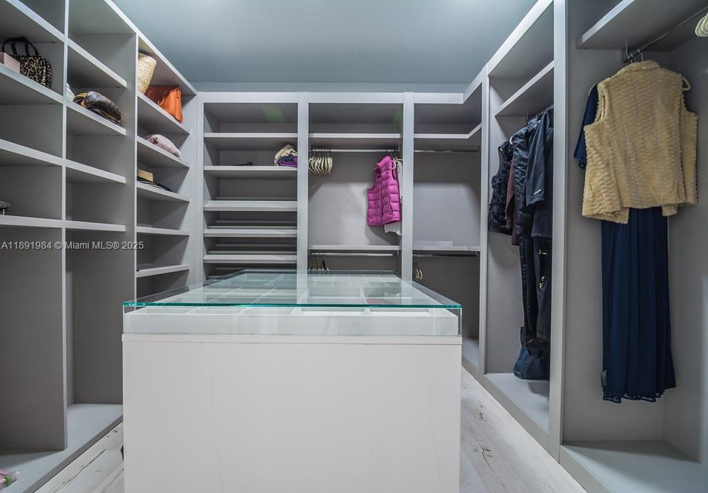 3500 Island Blvd #DPH01 Aventura, FL 33160