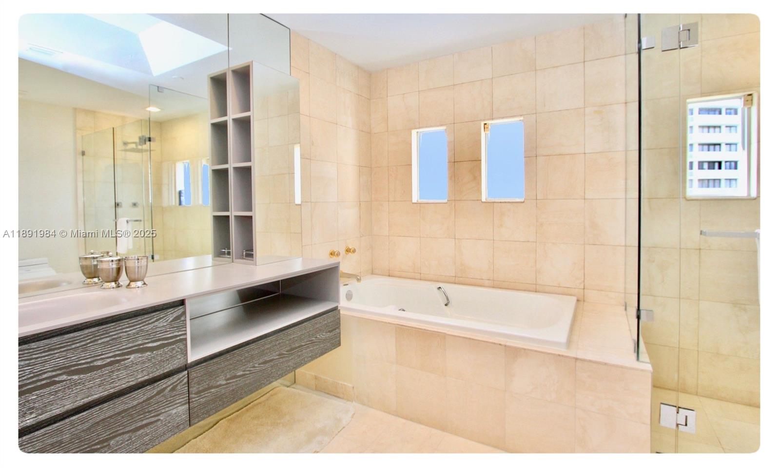 3500 Island Blvd #DPH01 Aventura, FL 33160