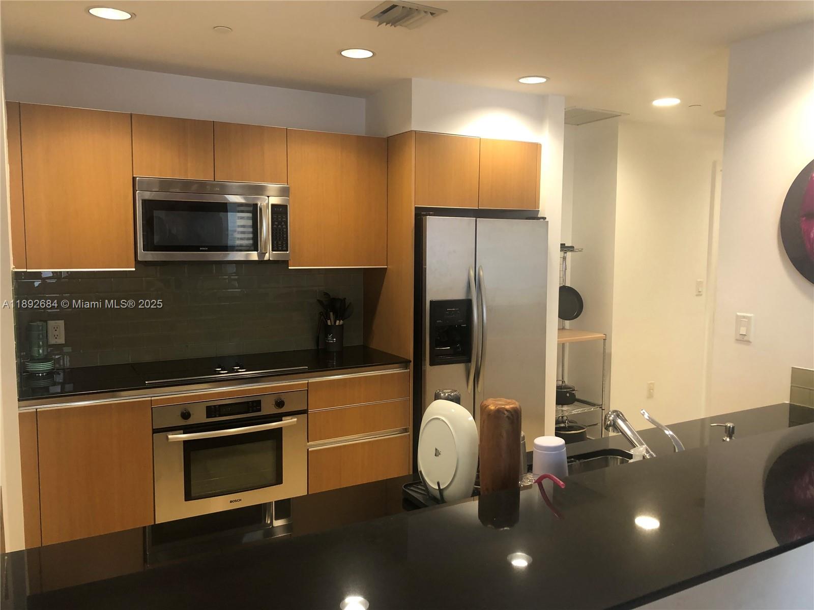 image 1050 Brickell Av2