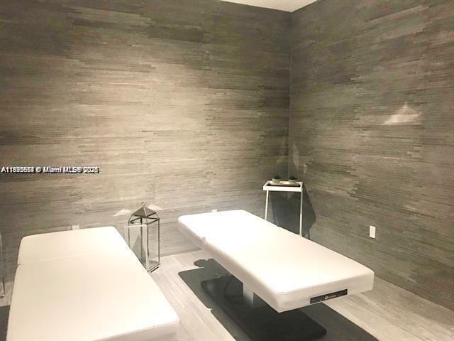 image Brickell Heights East21