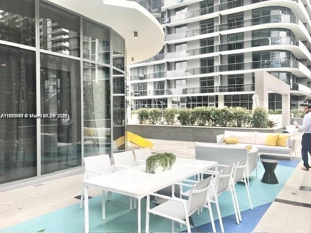 image Brickell Heights East25