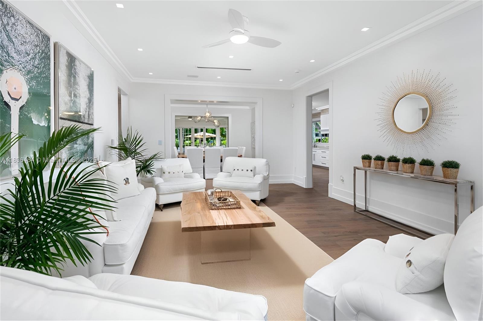 2575 Pine Tree Dr Miami Beach, FL 33140