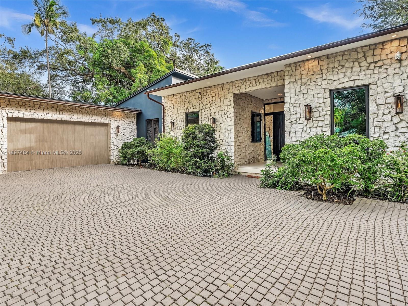 2931 Emathla St Miami, FL 33133