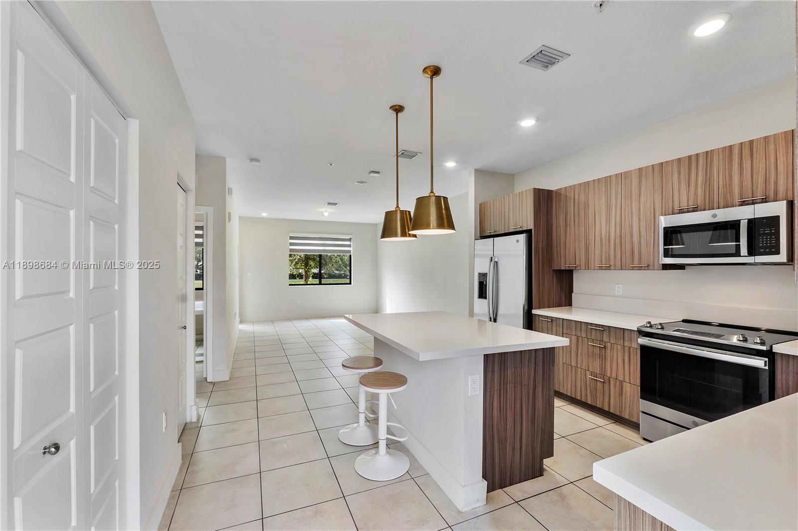 8301 NW 41st St #B-102