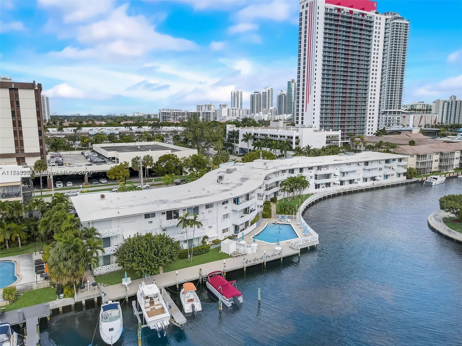 2500 Diana Dr #305