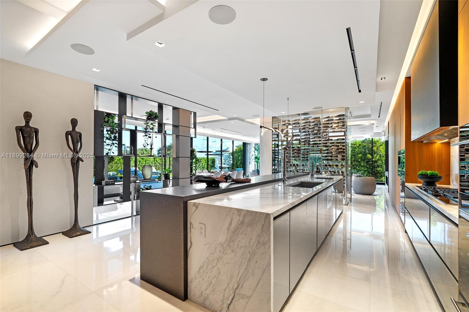 790 Lake Rd Miami, FL 33137