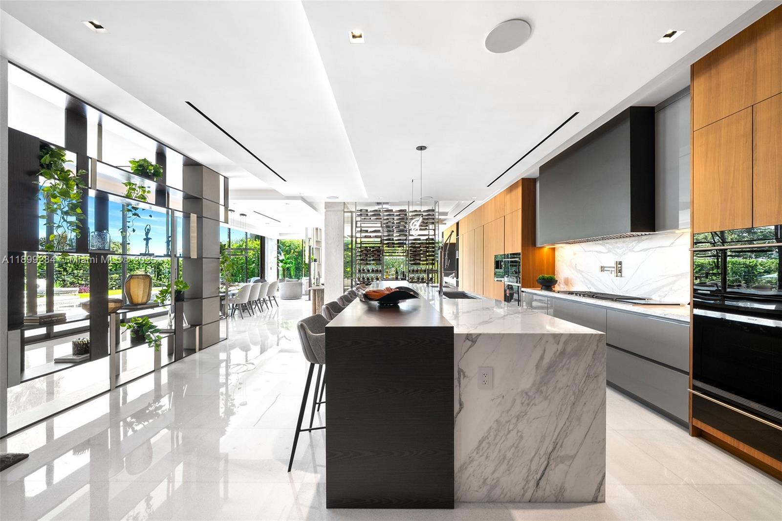 790 Lake Rd Miami, FL 33137