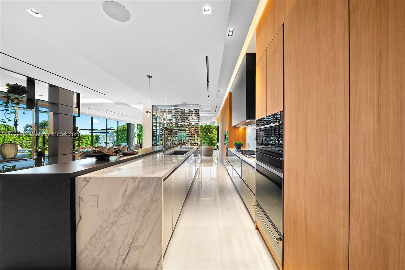 790 Lake Rd Miami, FL 33137