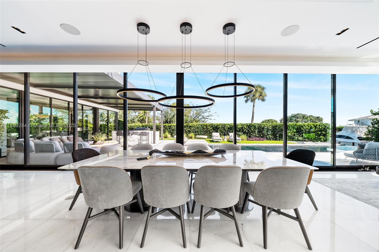 790 Lake Rd Miami, FL 33137