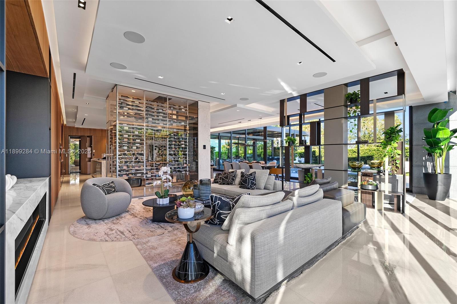 790 Lake Rd Miami, FL 33137