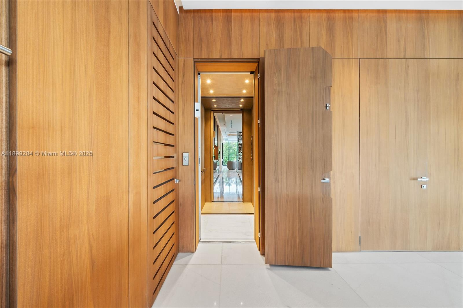 790 Lake Rd Miami, FL 33137