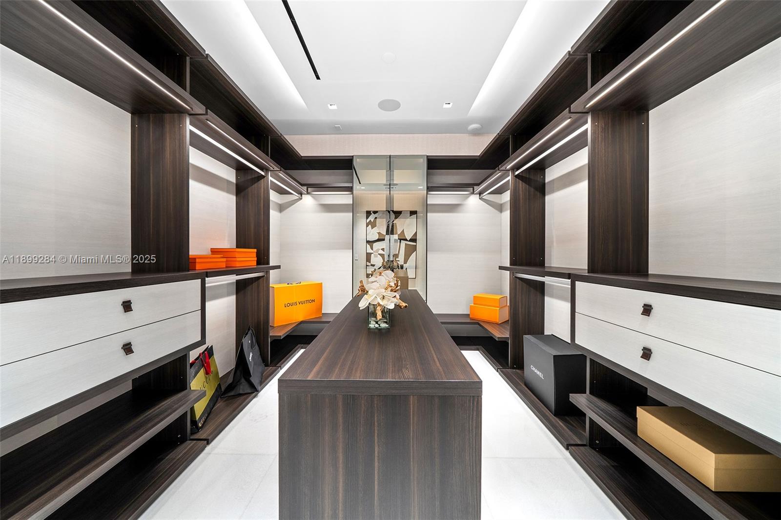 790 Lake Rd Miami, FL 33137